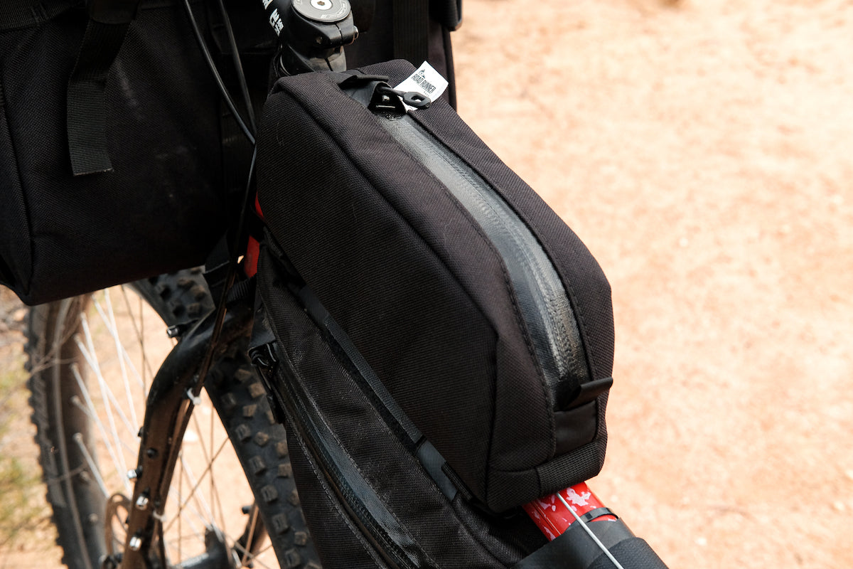Less-Cargo 🐌 - top tube bag – Crapaud Vélo