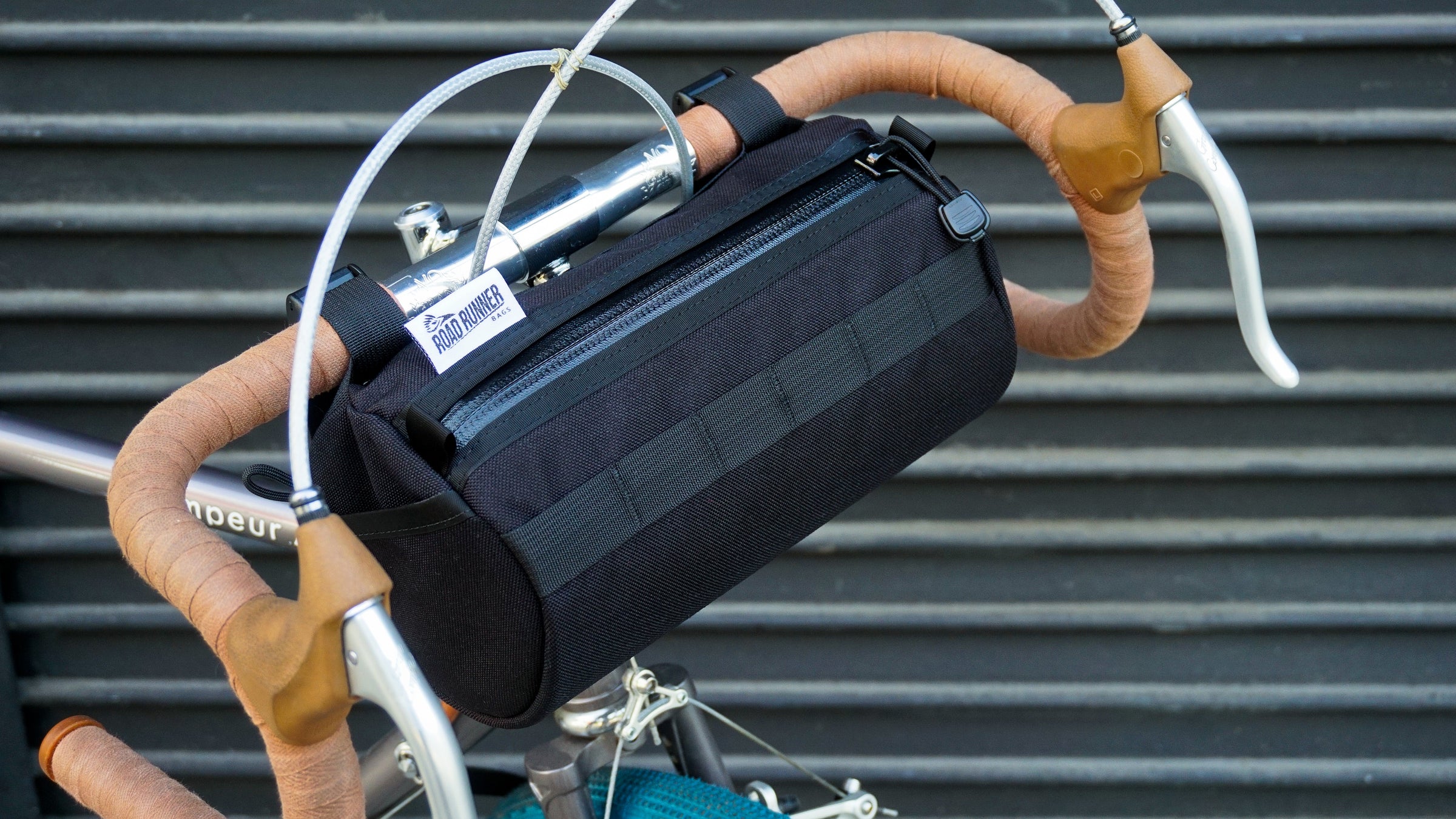 アクセサリー Road Runnner Bags California Burrito Bag Road Runner Bags - California Burrito Handlebar Bag: 3.3L