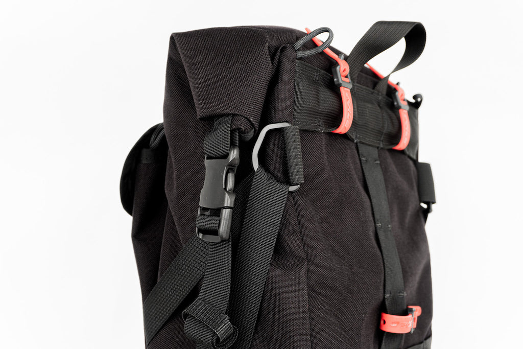 Anywhere Panniers Back Hardware with Voile Nano Straps